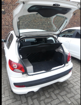 Voiture Peugeot 206+ (2010-119.445 km) - Automobil: obrázok 3 Voiture Peugeot 206+ (2010-119.445 km) - Automobil: obrázok 3