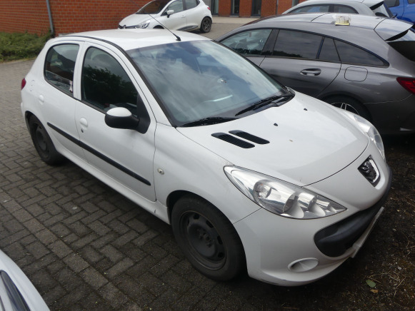 Voiture Peugeot 206+ (2010-119.445 km) - Automobil: obrázok 1 Voiture Peugeot 206+ (2010-119.445 km) - Automobil: obrázok 1