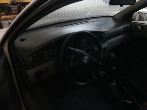 Voiture Skoda Octavia GLX - Automobil: obrázok 5 Voiture Skoda Octavia GLX - Automobil: obrázok 5