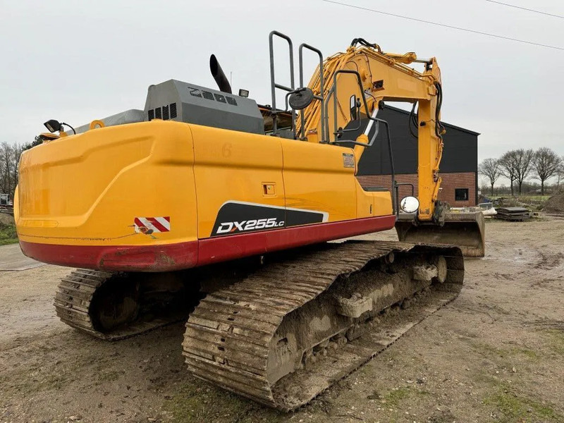 Doosan DX255LC-5 2015 10800 hr STRAIGHT FROM WORK ! DUTCH MACHINE ! - Pásové rýpadlo: obrázok 4 Doosan DX255LC-5 2015 10800 hr STRAIGHT FROM WORK ! DUTCH MACHINE ! - Pásové rýpadlo: obrázok 4