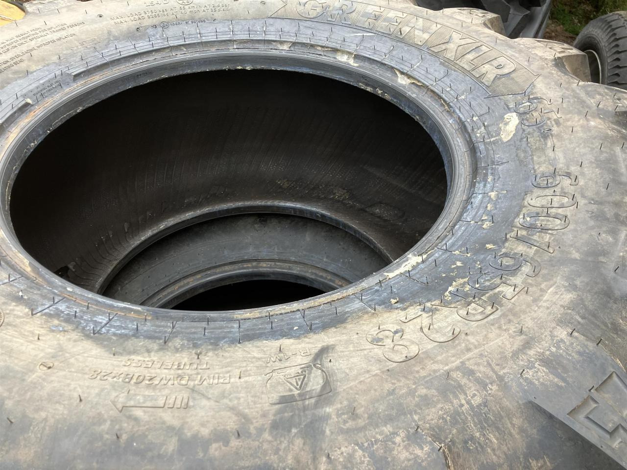 BKT 600/65R28 - Pneumatika pre Poľnohospodárske stroje: obrázok 2 BKT 600/65R28 - Pneumatika pre Poľnohospodárske stroje: obrázok 2