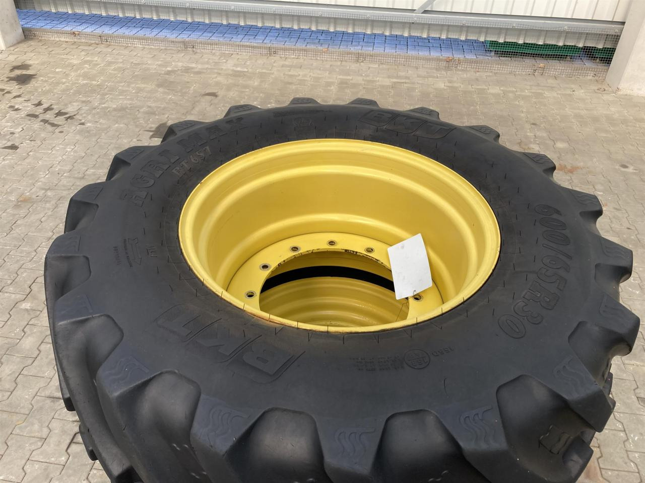 BKT 600/65R30 - Pneumatika pre Poľnohospodárske stroje: obrázok 2 BKT 600/65R30 - Pneumatika pre Poľnohospodárske stroje: obrázok 2