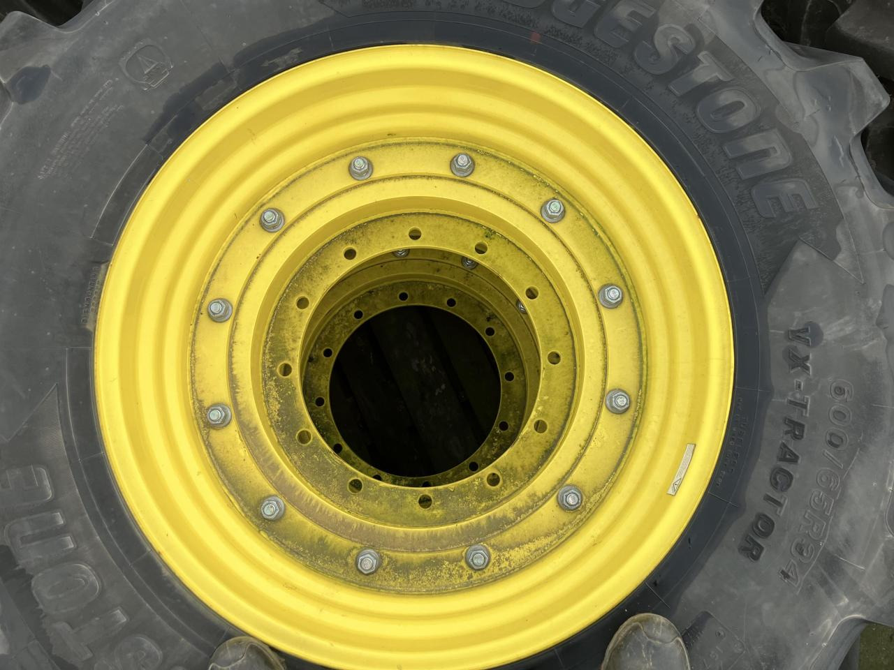 Bridgestone 600/65R34 - Pneumatika pre Poľnohospodárske stroje: obrázok 4 Bridgestone 600/65R34 - Pneumatika pre Poľnohospodárske stroje: obrázok 4