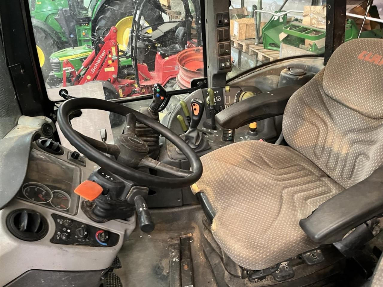 CLAAS Arion 420 - Traktor: obrázok 4 CLAAS Arion 420 - Traktor: obrázok 4