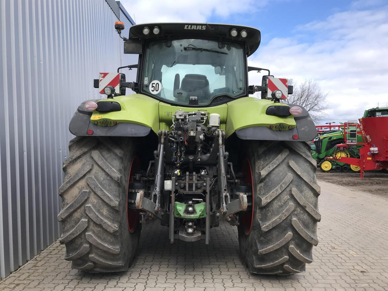 CLAAS Axion 870 - Traktor: obrázok 5 CLAAS Axion 870 - Traktor: obrázok 5