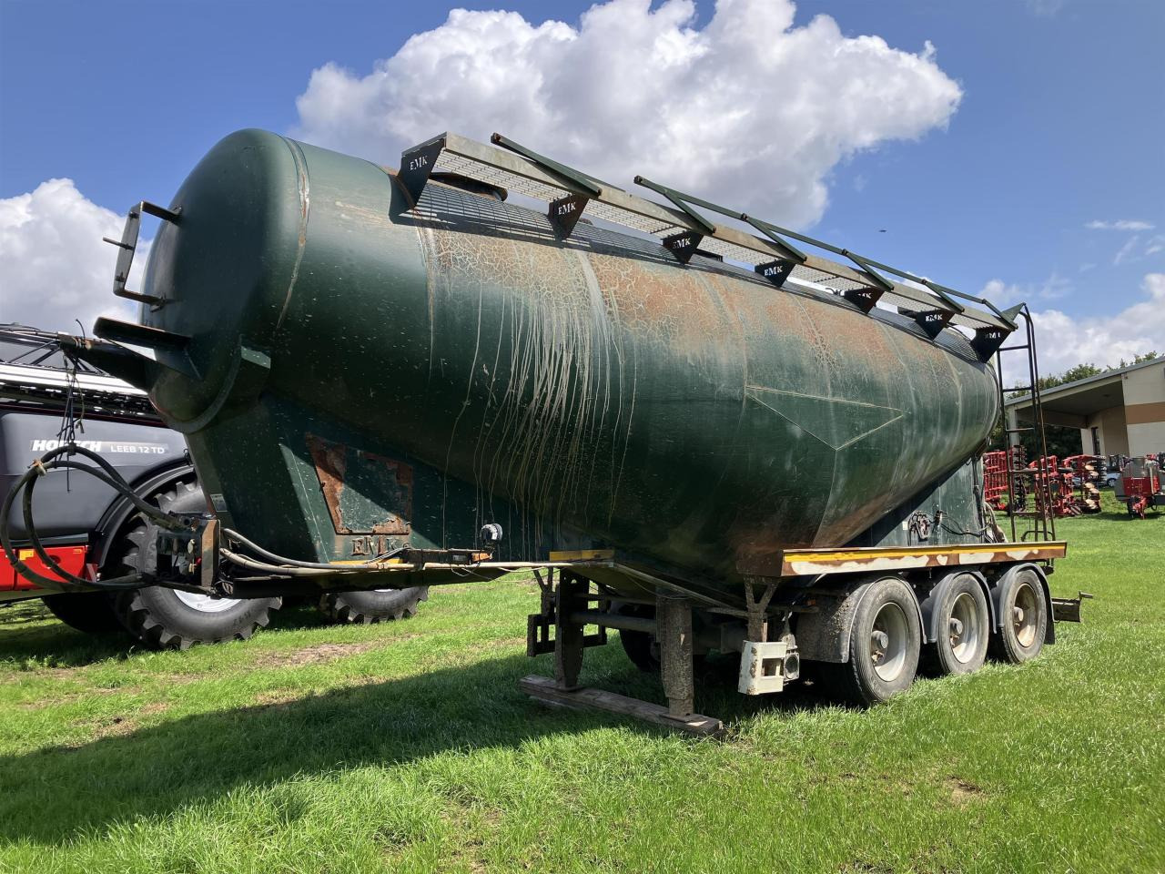 EMEK SLB 3 - Technika pro aplikaci hnoja: obrázok 2 EMEK SLB 3 - Technika pro aplikaci hnoja: obrázok 2