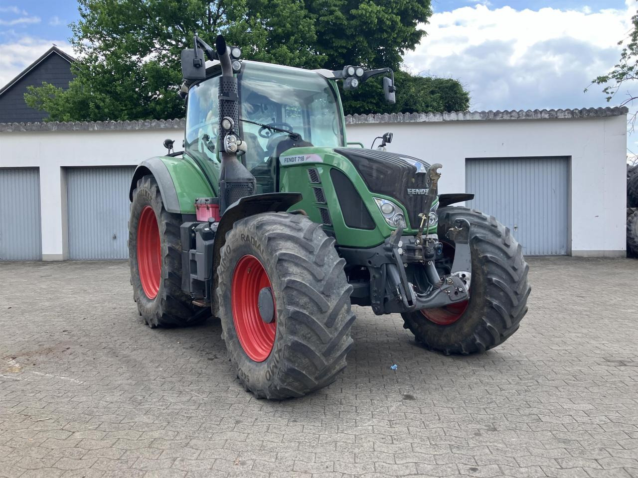 Fendt 718 SCR - Traktor: obrázok 2 Fendt 718 SCR - Traktor: obrázok 2
