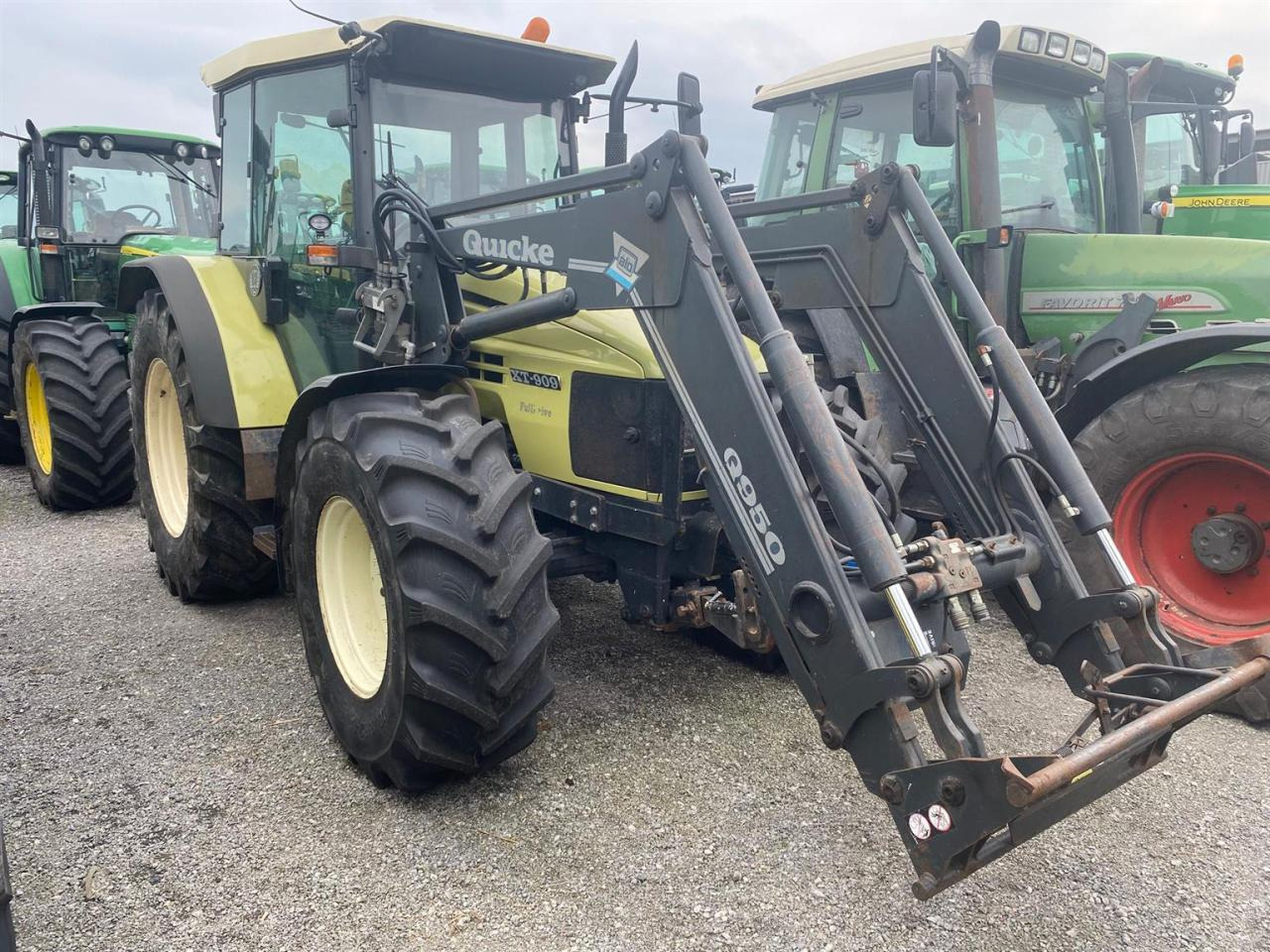 Hürlimann XT 909 - Traktor: obrázok 3 Hürlimann XT 909 - Traktor: obrázok 3