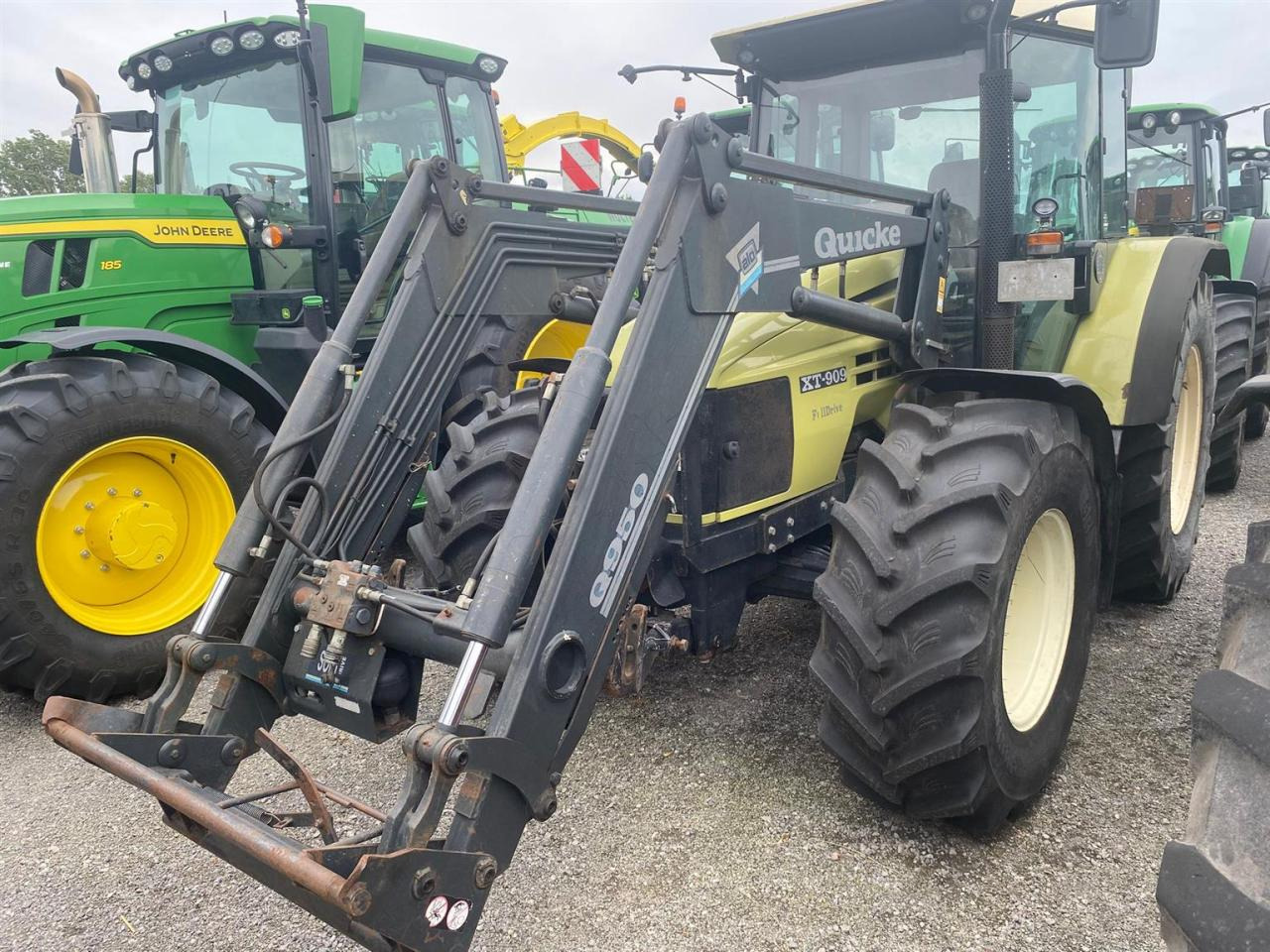 Hürlimann XT 909 - Traktor: obrázok 4 Hürlimann XT 909 - Traktor: obrázok 4