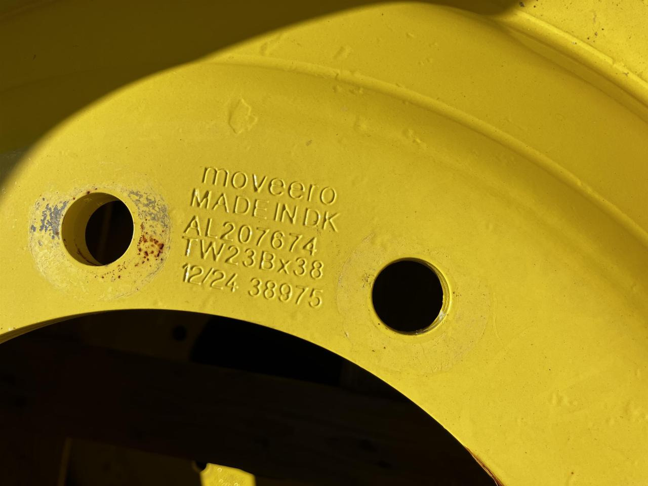 John Deere 23x38 - Pneumatika pre Poľnohospodárske stroje: obrázok 3 John Deere 23x38 - Pneumatika pre Poľnohospodárske stroje: obrázok 3