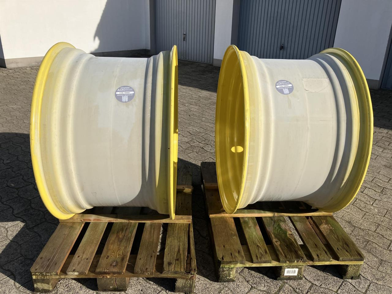 John Deere 23x38 - Pneumatika pre Poľnohospodárske stroje: obrázok 2 John Deere 23x38 - Pneumatika pre Poľnohospodárske stroje: obrázok 2