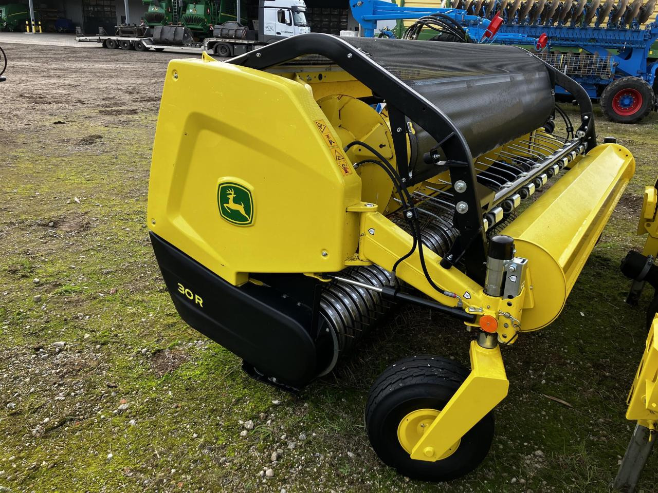John Deere 30R - Příslušenstvo pro řezačky: obrázok 4 John Deere 30R - Příslušenstvo pro řezačky: obrázok 4