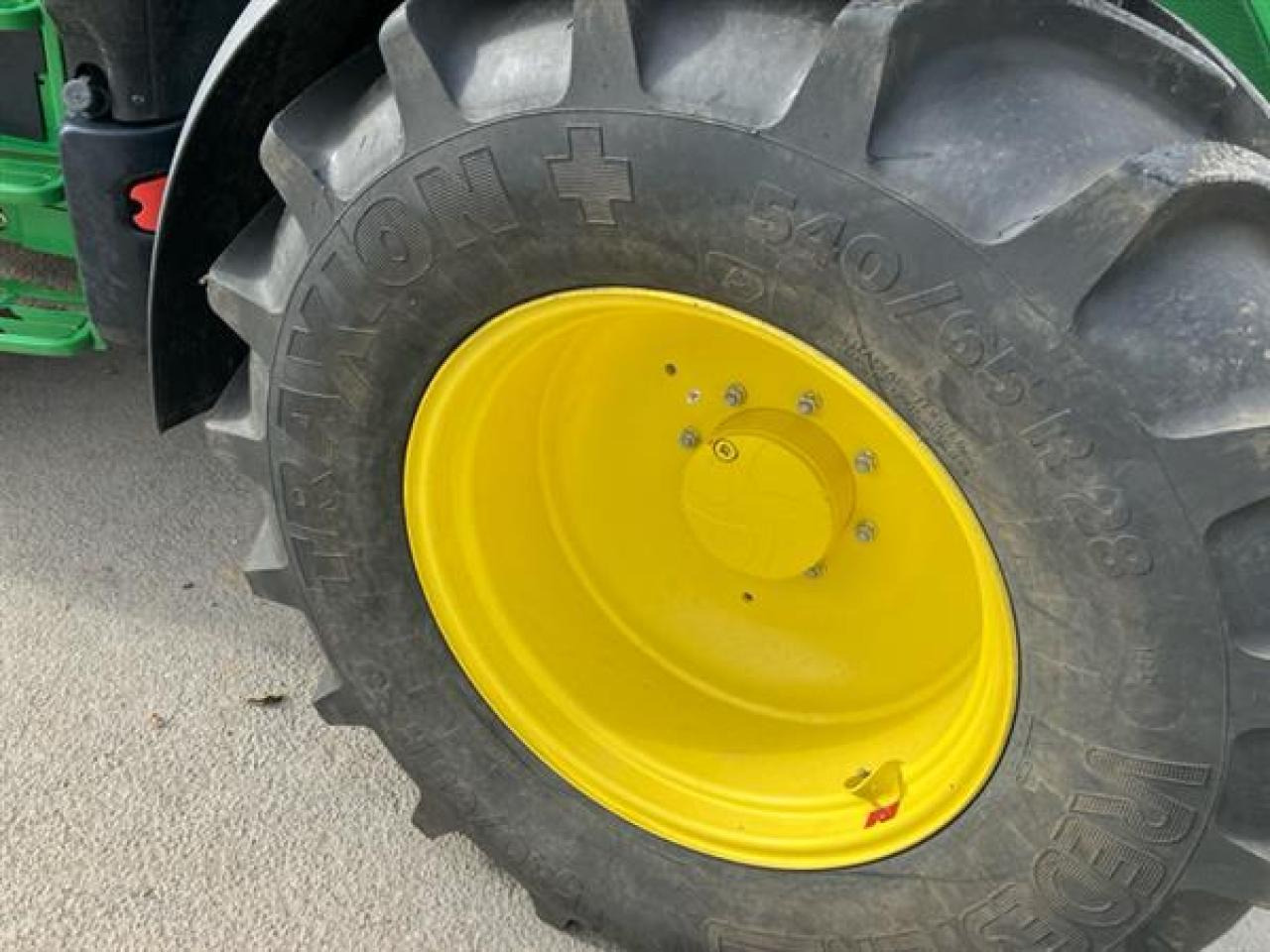 Traktor John Deere 6130R: obrázok 17 Traktor John Deere 6130R: obrázok 17