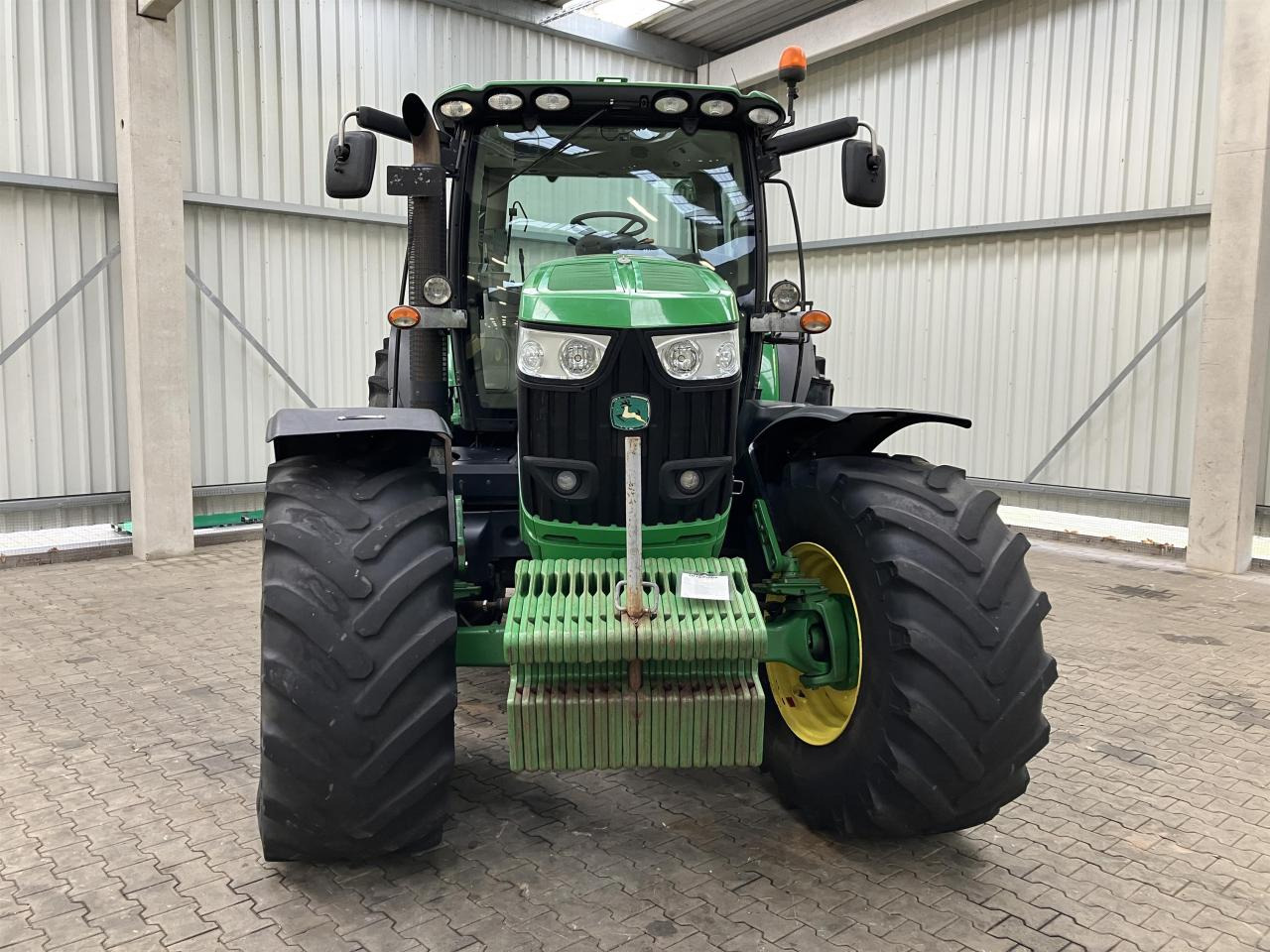 John Deere 6170R - Traktor: obrázok 3 John Deere 6170R - Traktor: obrázok 3