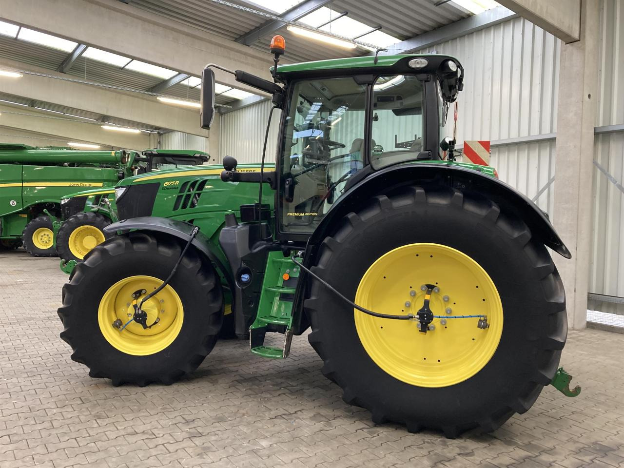 Traktor John Deere 6175R: obrázok 7