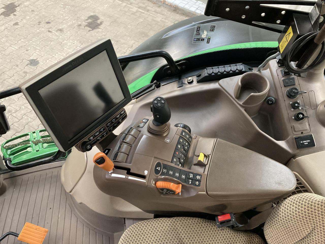 Traktor John Deere 6175R: obrázok 10