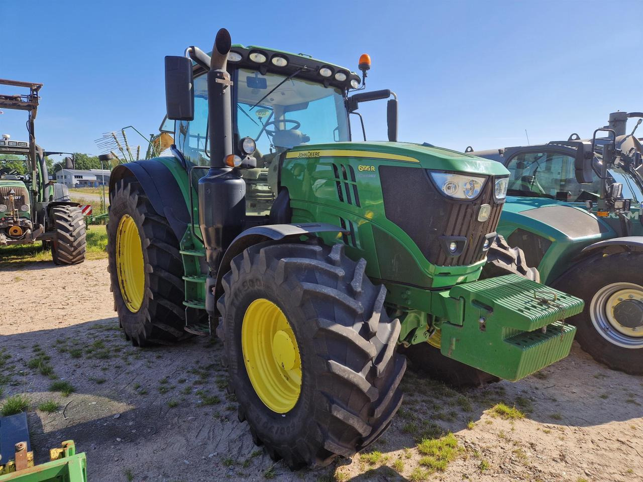 John Deere 6195R - Traktor: obrázok 2 John Deere 6195R - Traktor: obrázok 2