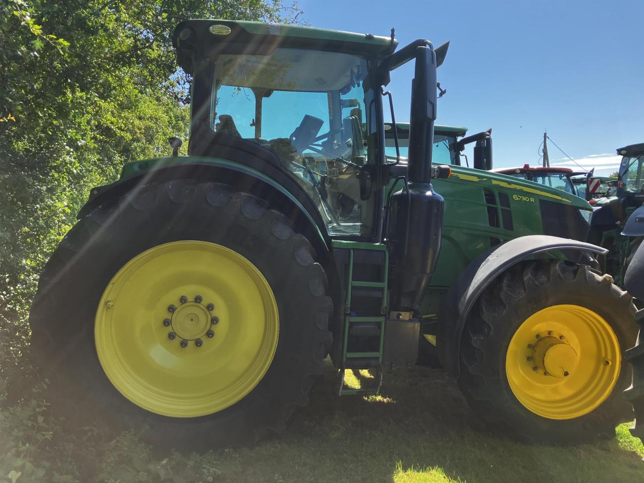 John Deere 6230R - Traktor: obrázok 2 John Deere 6230R - Traktor: obrázok 2