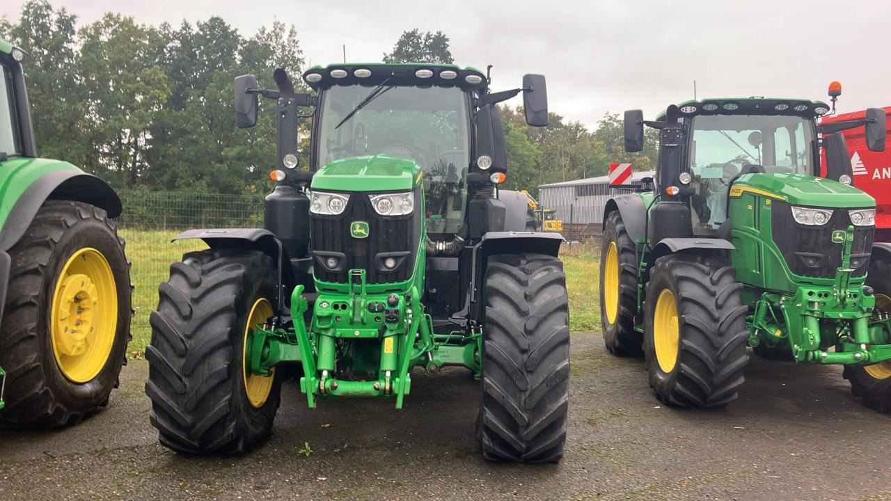 John Deere 6230R - Traktor: obrázok 5 John Deere 6230R - Traktor: obrázok 5