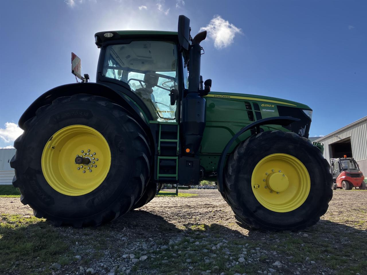 John Deere 6250R - Traktor: obrázok 1 John Deere 6250R - Traktor: obrázok 1