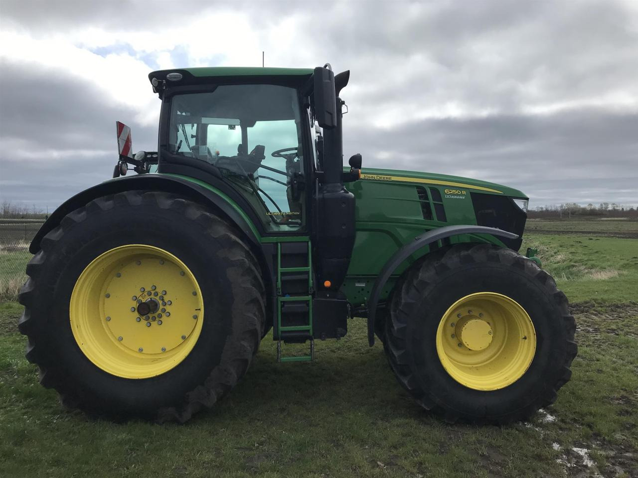 John Deere 6250R - Traktor: obrázok 2 John Deere 6250R - Traktor: obrázok 2