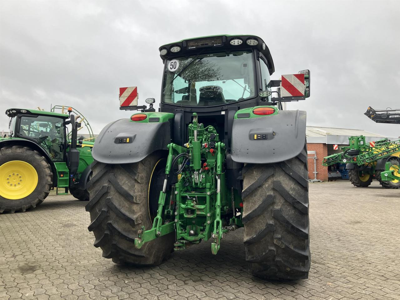 John Deere 6250R - Traktor: obrázok 4 John Deere 6250R - Traktor: obrázok 4