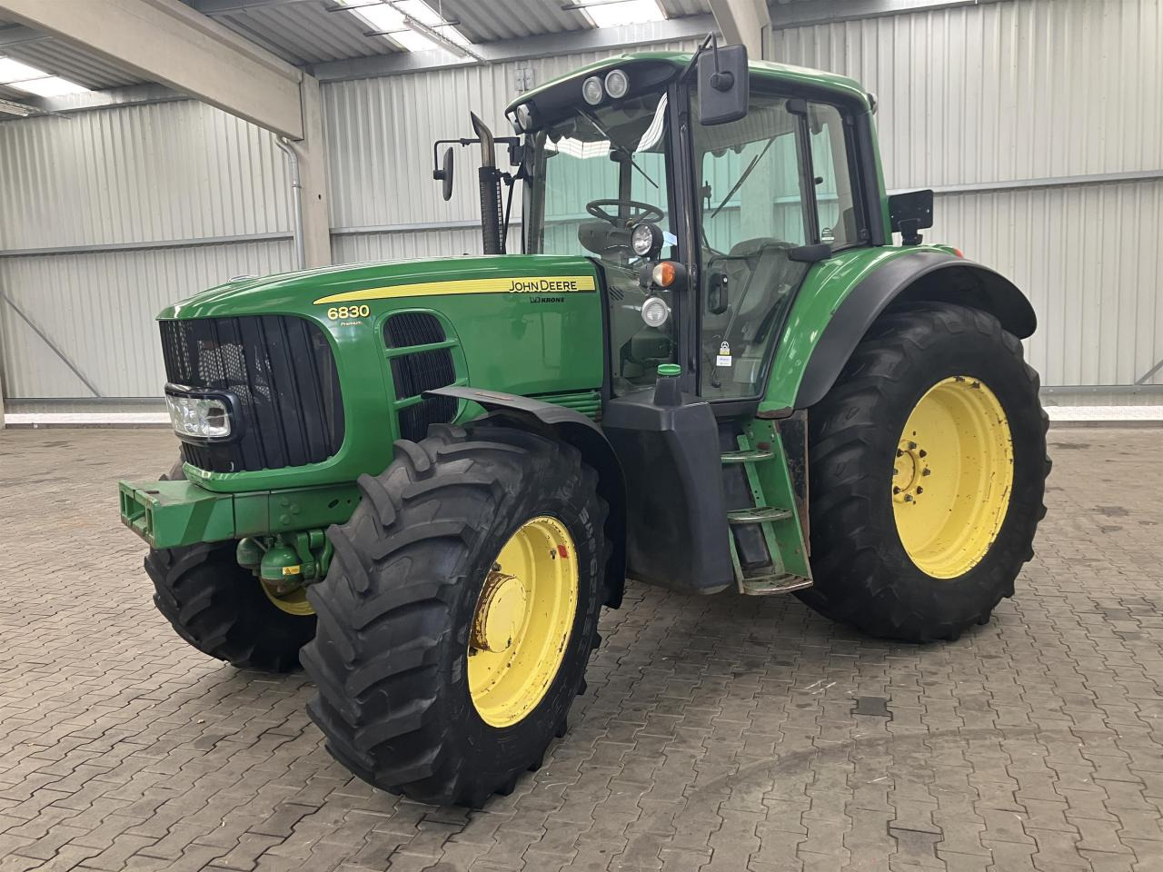 John Deere 6830 Premium - Traktor: obrázok 1 John Deere 6830 Premium - Traktor: obrázok 1