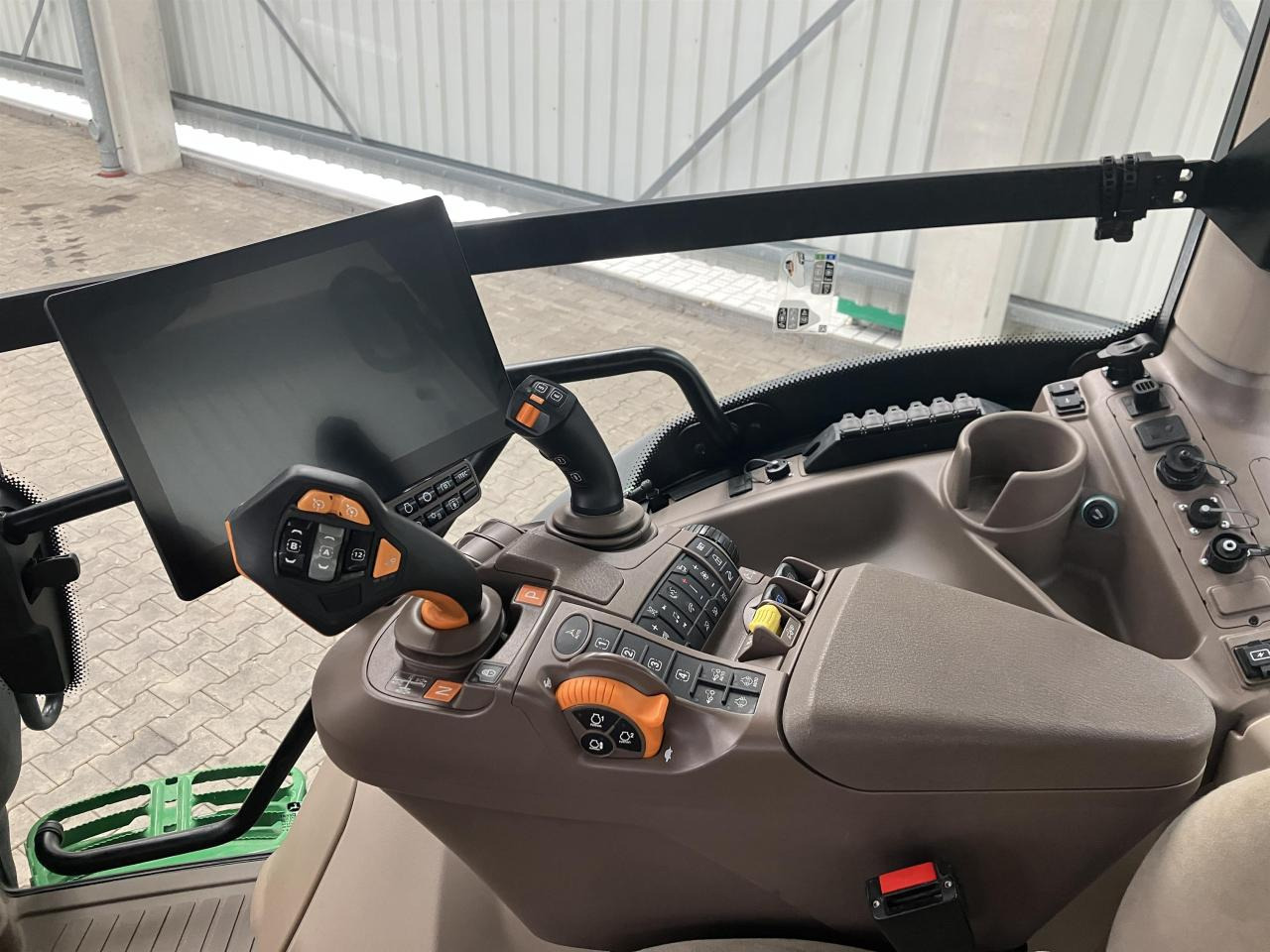 Traktor John Deere 6R 140: obrázok 11