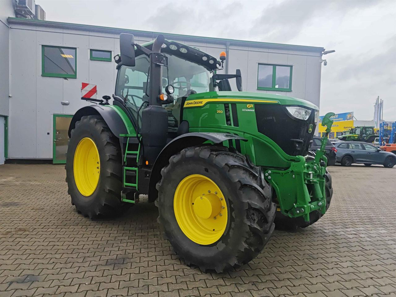 John Deere 6R 250 - Traktor: obrázok 2 John Deere 6R 250 - Traktor: obrázok 2