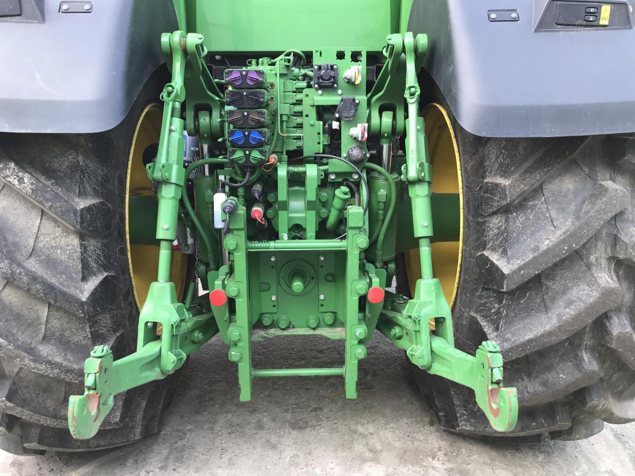 John Deere 7R 310 - Traktor: obrázok 5 John Deere 7R 310 - Traktor: obrázok 5