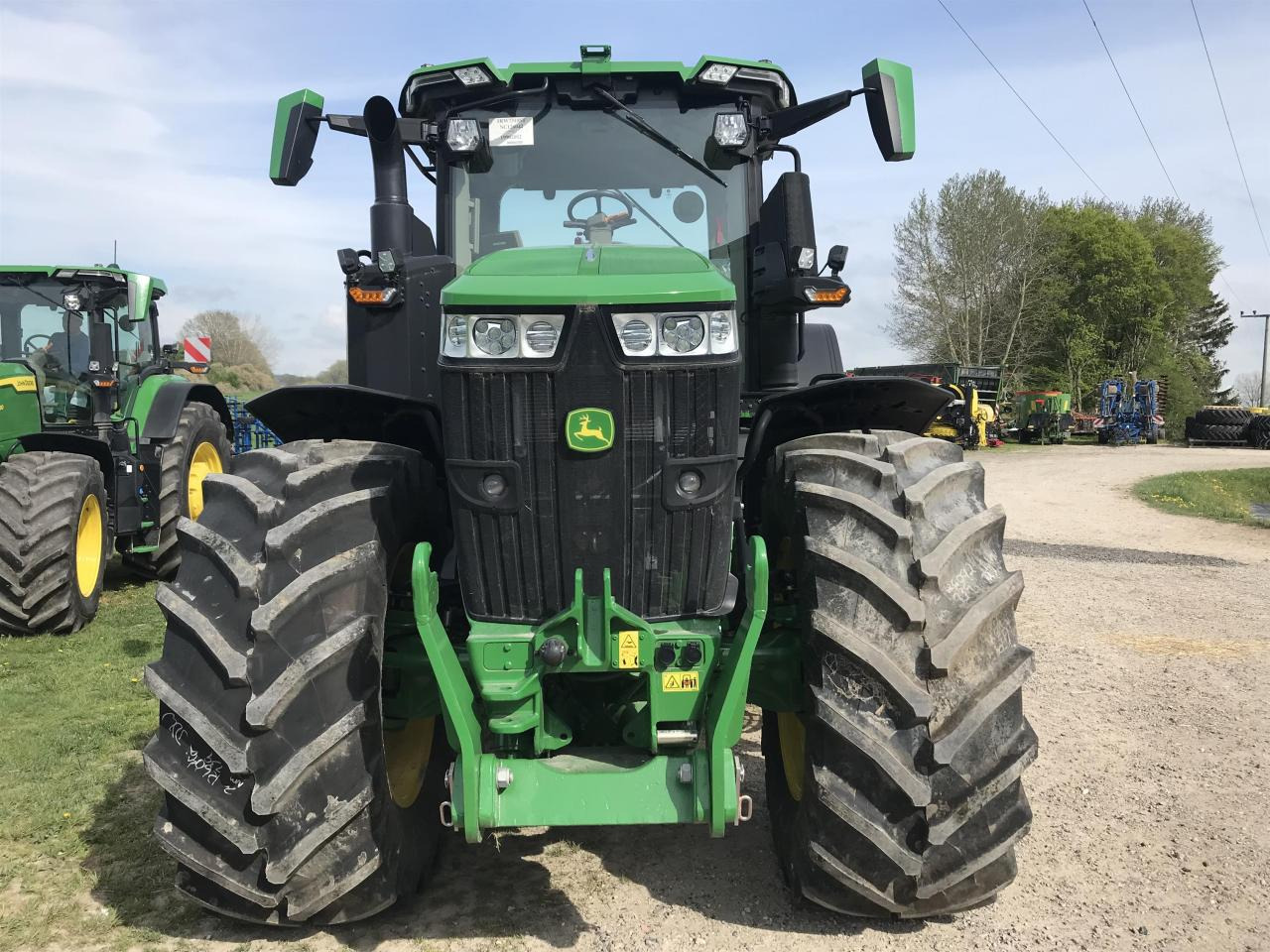 John Deere 7R 310 - Traktor: obrázok 3 John Deere 7R 310 - Traktor: obrázok 3