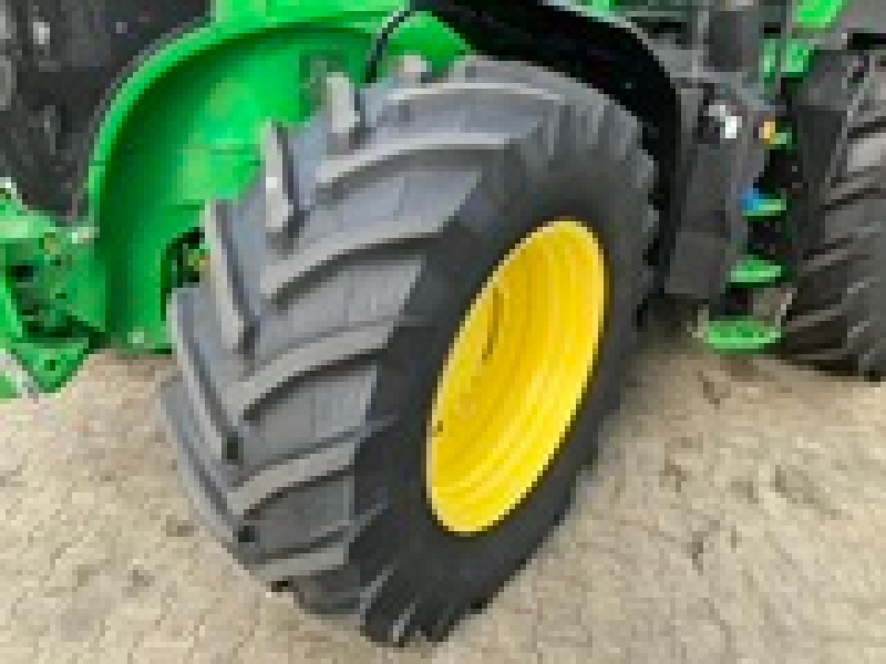John Deere 7R 330 - Traktor: obrázok 3 John Deere 7R 330 - Traktor: obrázok 3