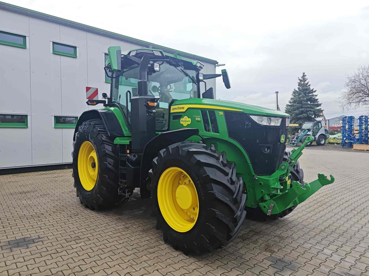 John Deere 7R 330 - Traktor: obrázok 1 John Deere 7R 330 - Traktor: obrázok 1