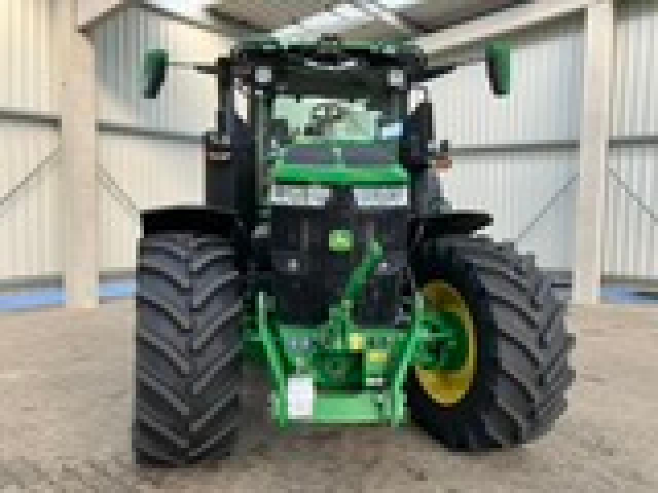 John Deere 7R 330 - Traktor: obrázok 2 John Deere 7R 330 - Traktor: obrázok 2