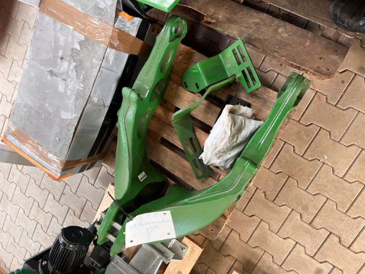 John Deere Anbaukonsolen - Predný nakladač na traktor: obrázok 2 John Deere Anbaukonsolen - Predný nakladač na traktor: obrázok 2
