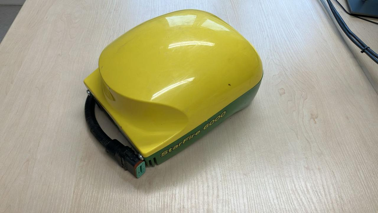 John Deere SF6000 - Navigačný systém pre Poľnohospodárske stroje: obrázok 1 John Deere SF6000 - Navigačný systém pre Poľnohospodárske stroje: obrázok 1