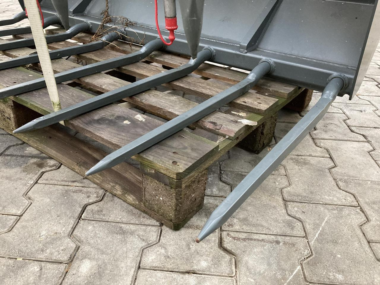 Kramer 1600 mm Vielzweckgabel - Predný nakladač na traktor: obrázok 3 Kramer 1600 mm Vielzweckgabel - Predný nakladač na traktor: obrázok 3