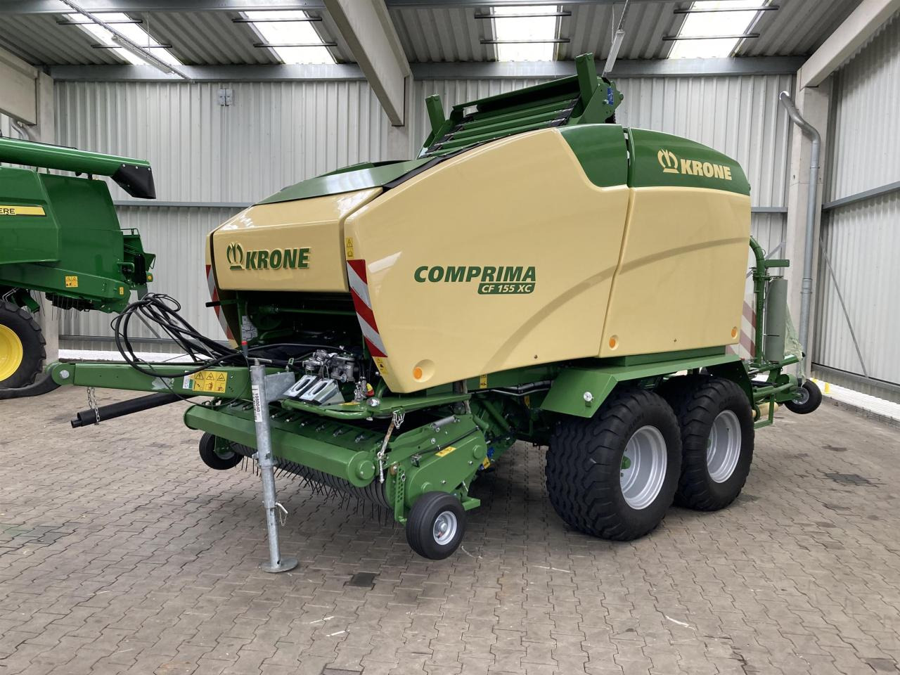 Krone CF 155 XC - Lis na okrúhle balíky: obrázok 1 Krone CF 155 XC - Lis na okrúhle balíky: obrázok 1