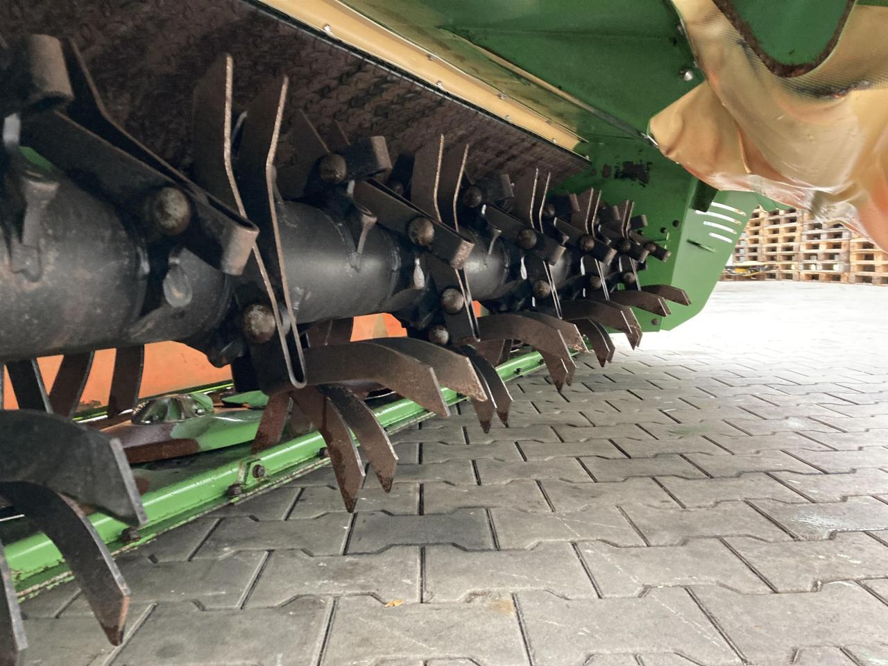 Krone EC F 320 CV - Kosačka: obrázok 4 Krone EC F 320 CV - Kosačka: obrázok 4