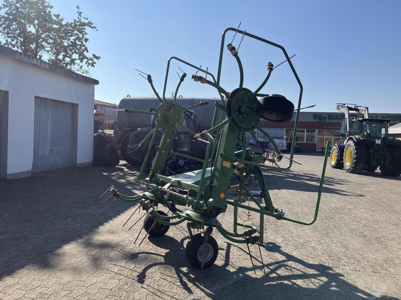 Krone KW 5.52/4x7 - Obracač sena: obrázok 4 Krone KW 5.52/4x7 - Obracač sena: obrázok 4