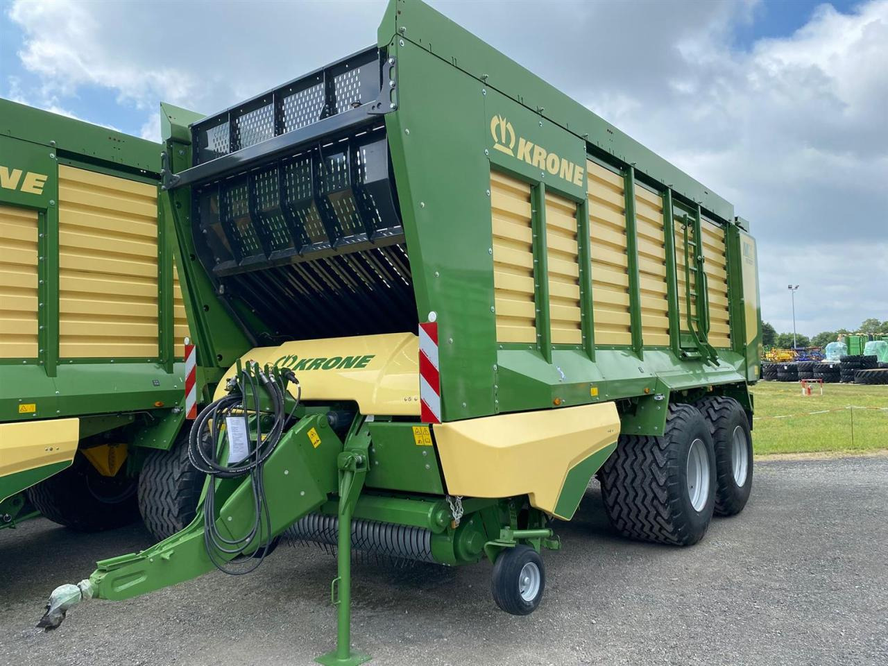Krone MX 370 GD - Zberací voz: obrázok 1 Krone MX 370 GD - Zberací voz: obrázok 1
