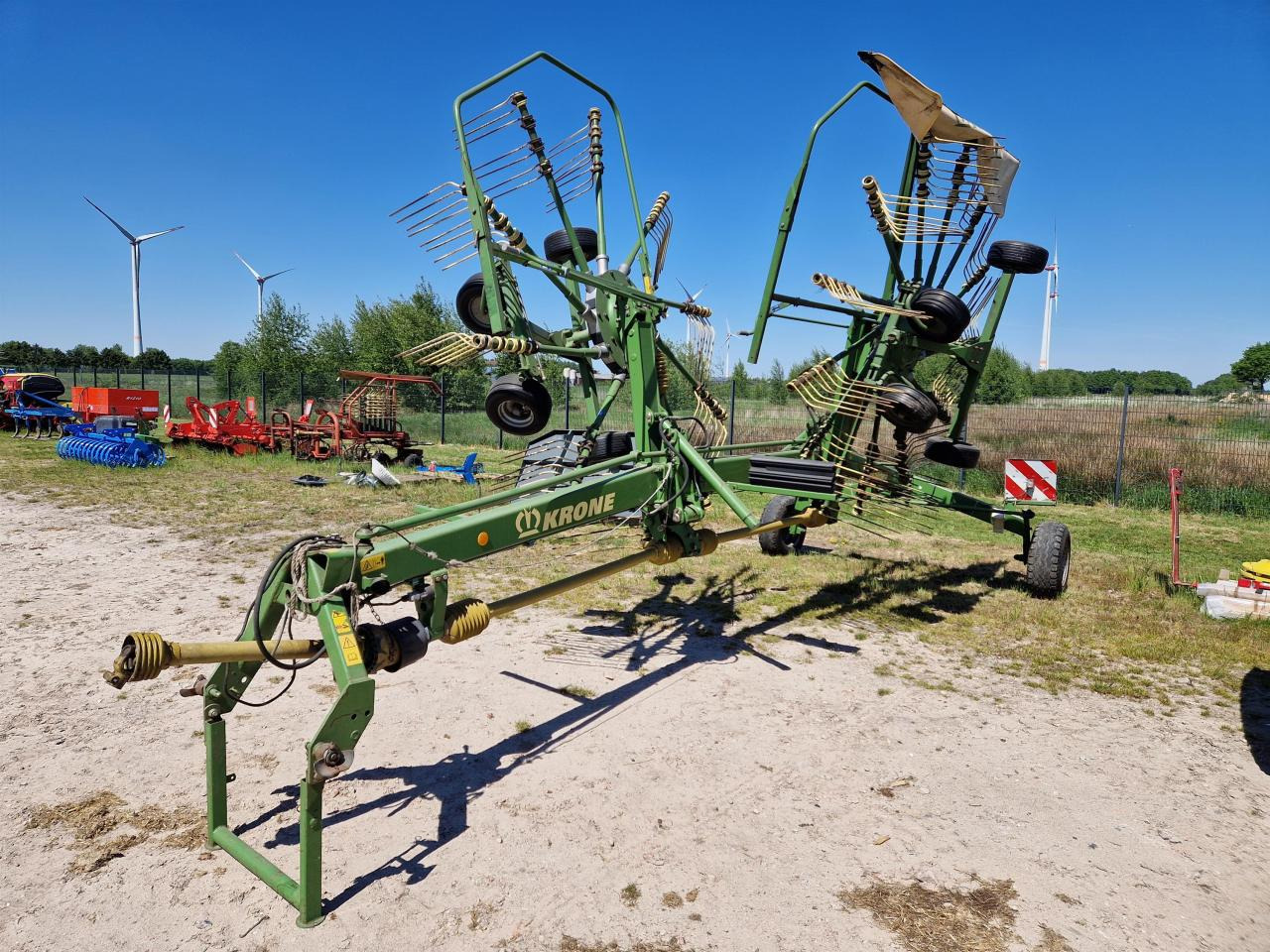 Krone Swadro 807 - Obracač sena: obrázok 1 Krone Swadro 807 - Obracač sena: obrázok 1