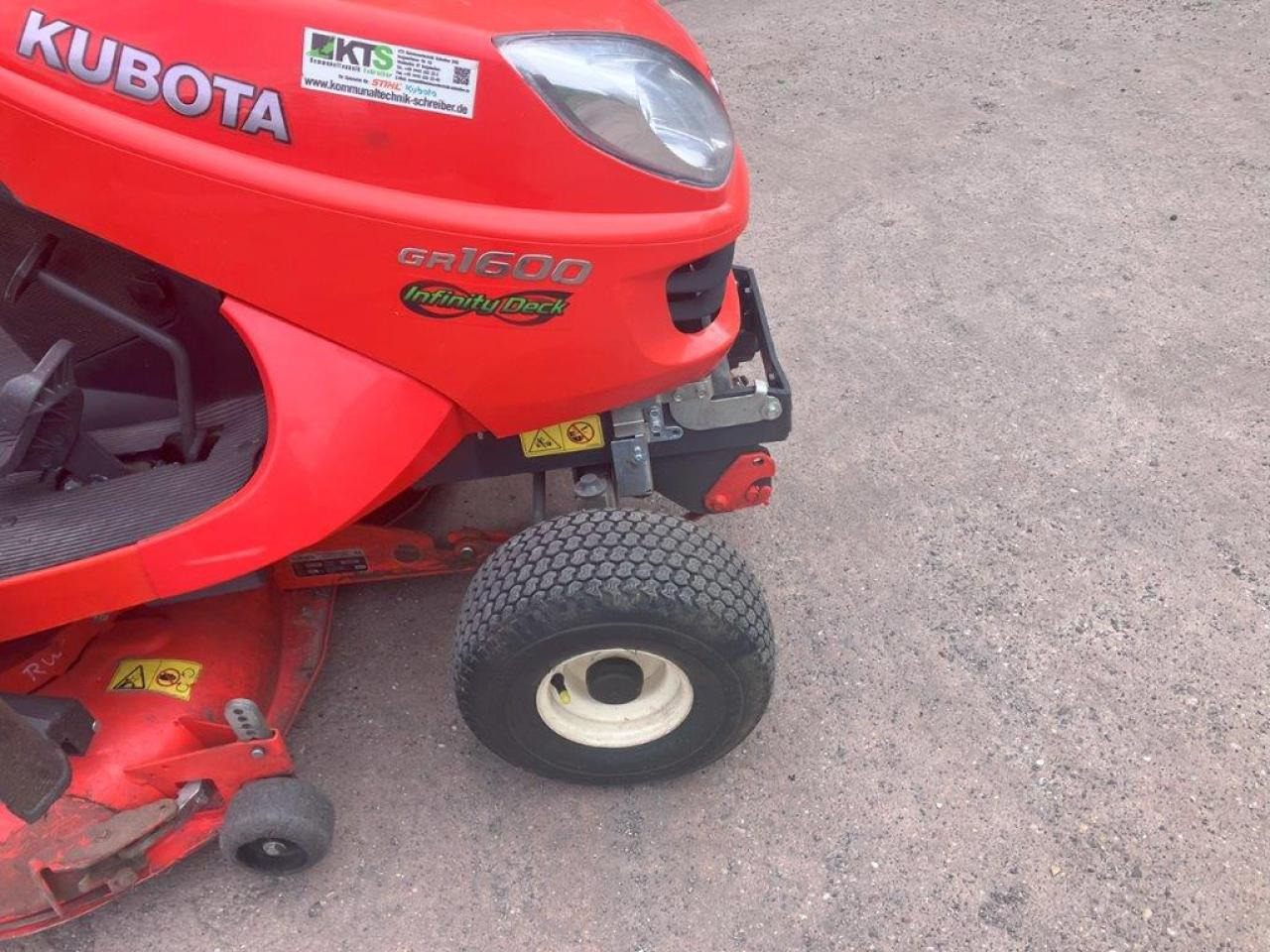 Kubota GR1600-ID-II - Záhradná kosačka: obrázok 3 Kubota GR1600-ID-II - Záhradná kosačka: obrázok 3