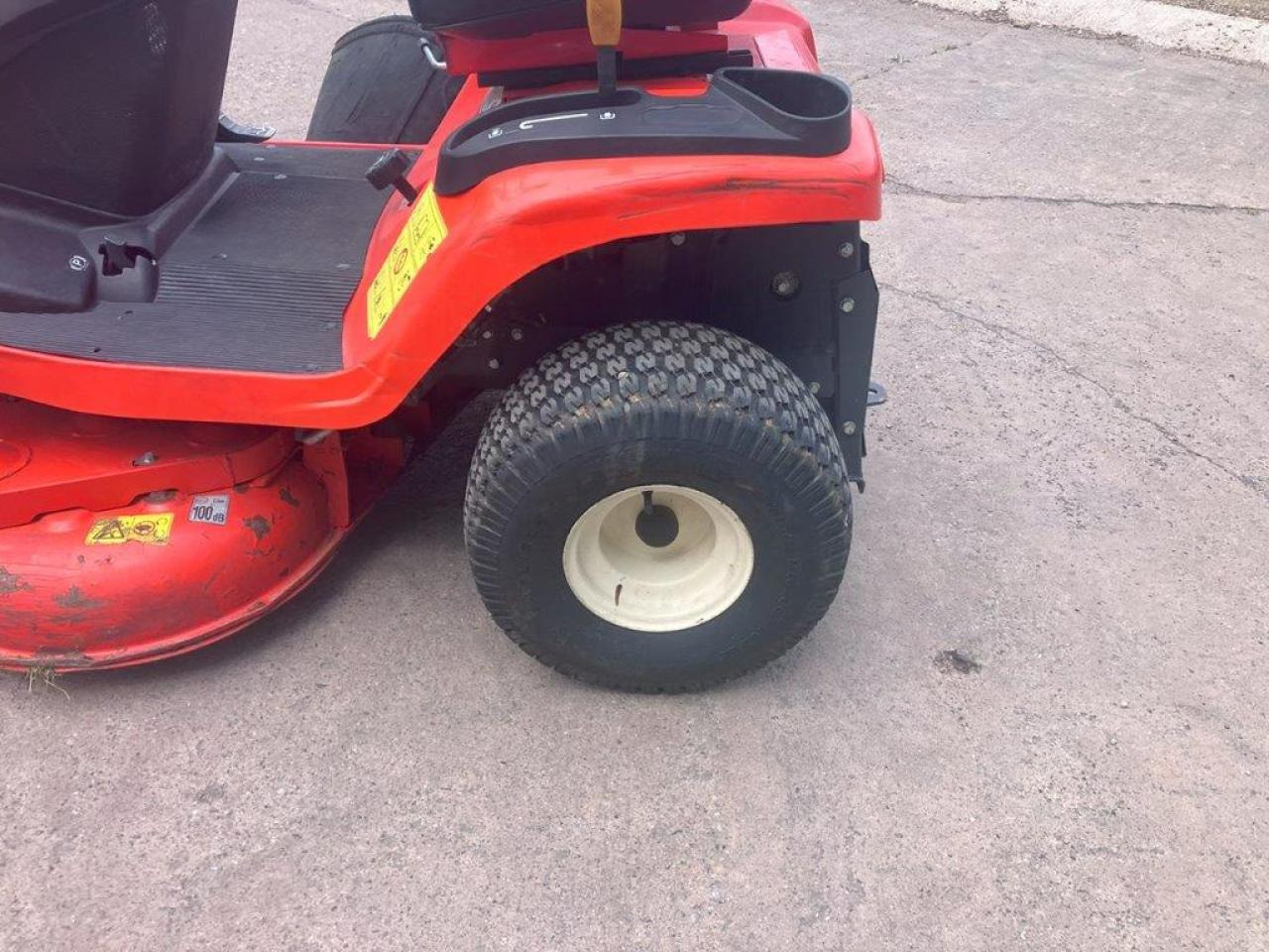 Kubota GR1600-ID-II - Záhradná kosačka: obrázok 5 Kubota GR1600-ID-II - Záhradná kosačka: obrázok 5