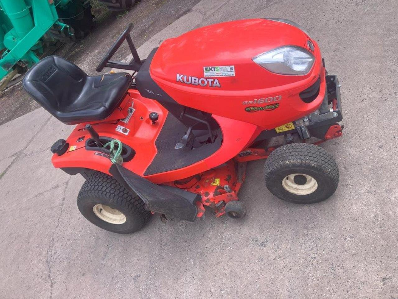 Kubota GR1600-ID-II - Záhradná kosačka: obrázok 3 Kubota GR1600-ID-II - Záhradná kosačka: obrázok 3