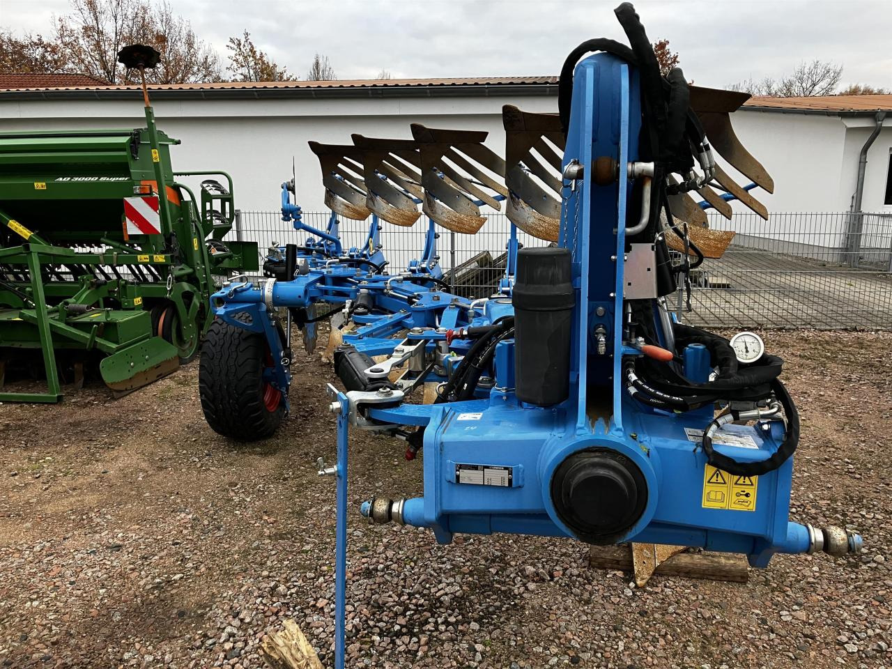 Lemken Juwel 8 M V U 5 L 100 - Pluh: obrázok 2 Lemken Juwel 8 M V U 5 L 100 - Pluh: obrázok 2