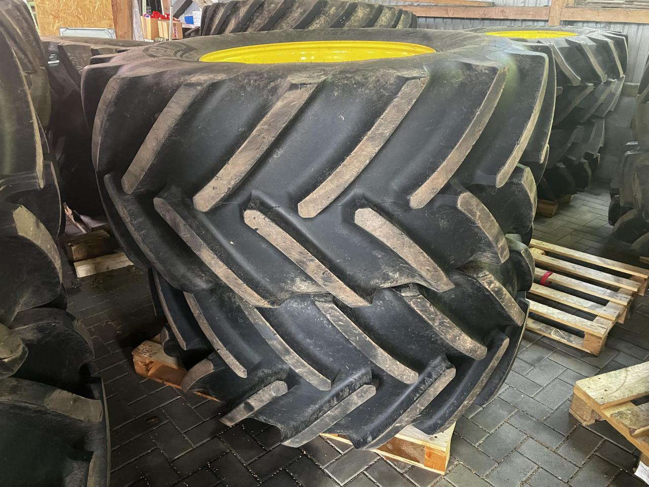 Michelin 600/70R30 - Pneumatika pre Poľnohospodárske stroje: obrázok 1 Michelin 600/70R30 - Pneumatika pre Poľnohospodárske stroje: obrázok 1
