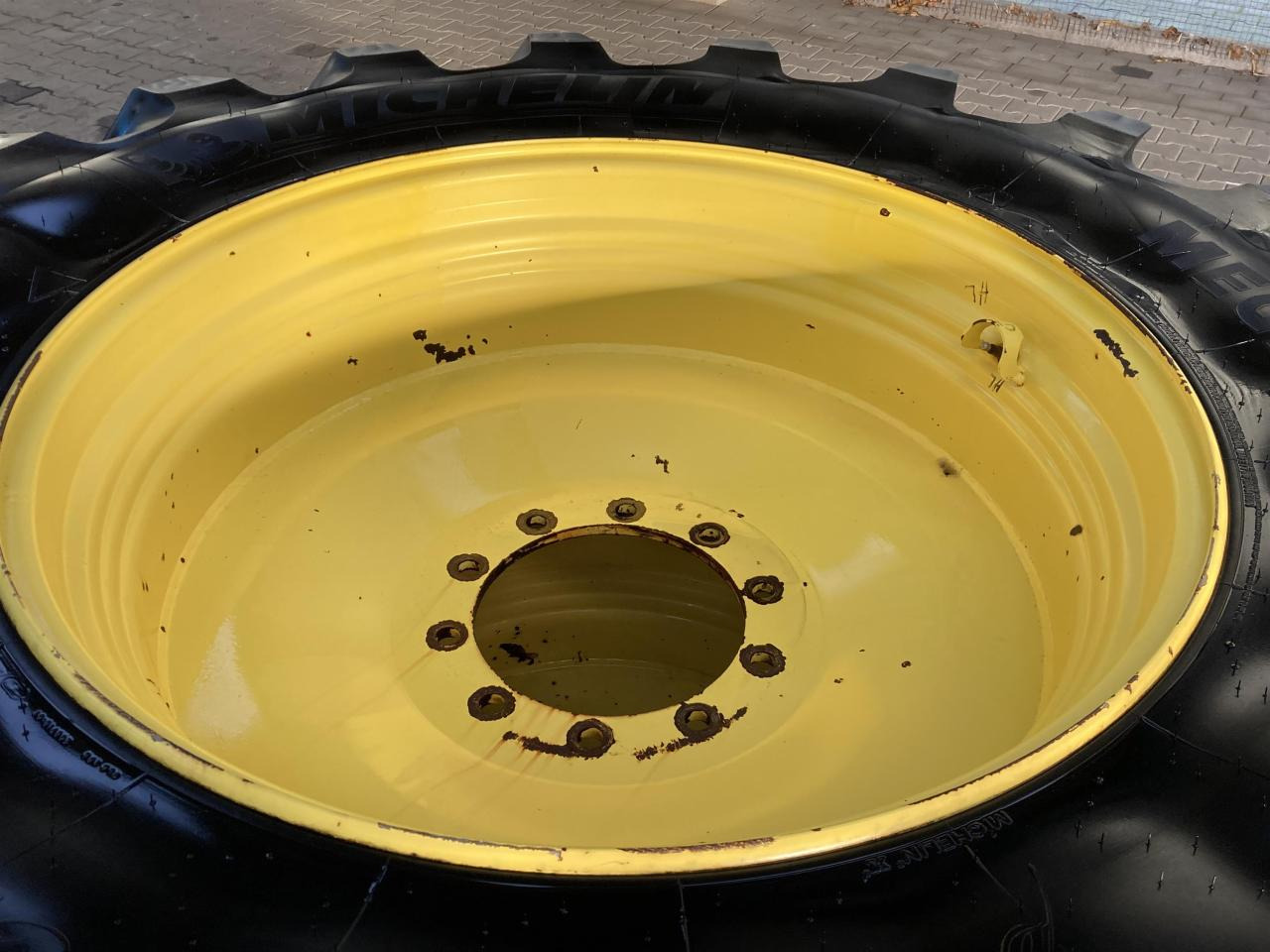 Michelin 620/70R38 - Pneumatika pre Poľnohospodárske stroje: obrázok 3 Michelin 620/70R38 - Pneumatika pre Poľnohospodárske stroje: obrázok 3