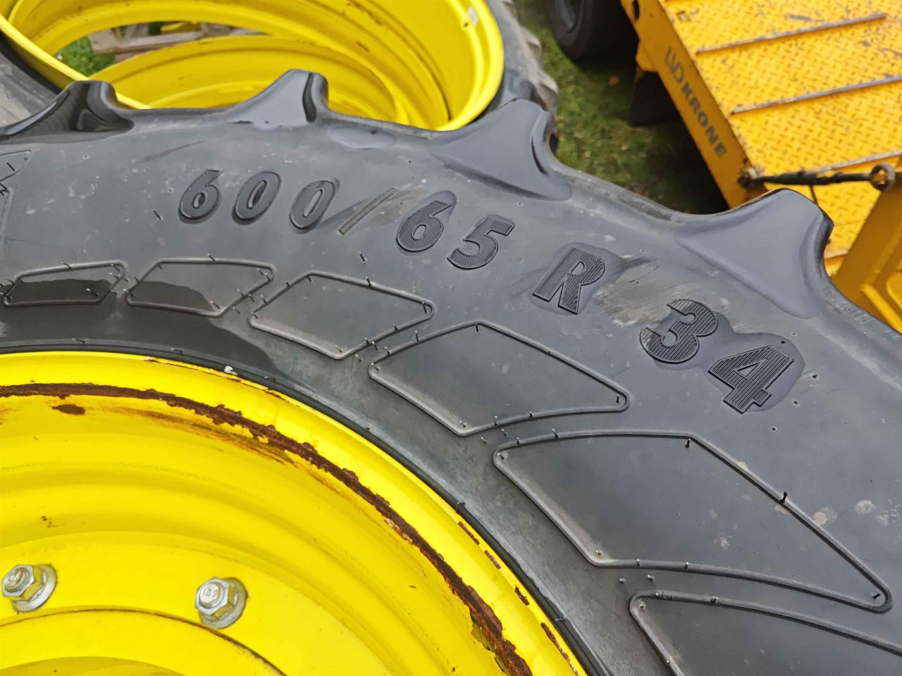 Mitas 600/65R34 - Pneumatika pre Poľnohospodárske stroje: obrázok 5 Mitas 600/65R34 - Pneumatika pre Poľnohospodárske stroje: obrázok 5