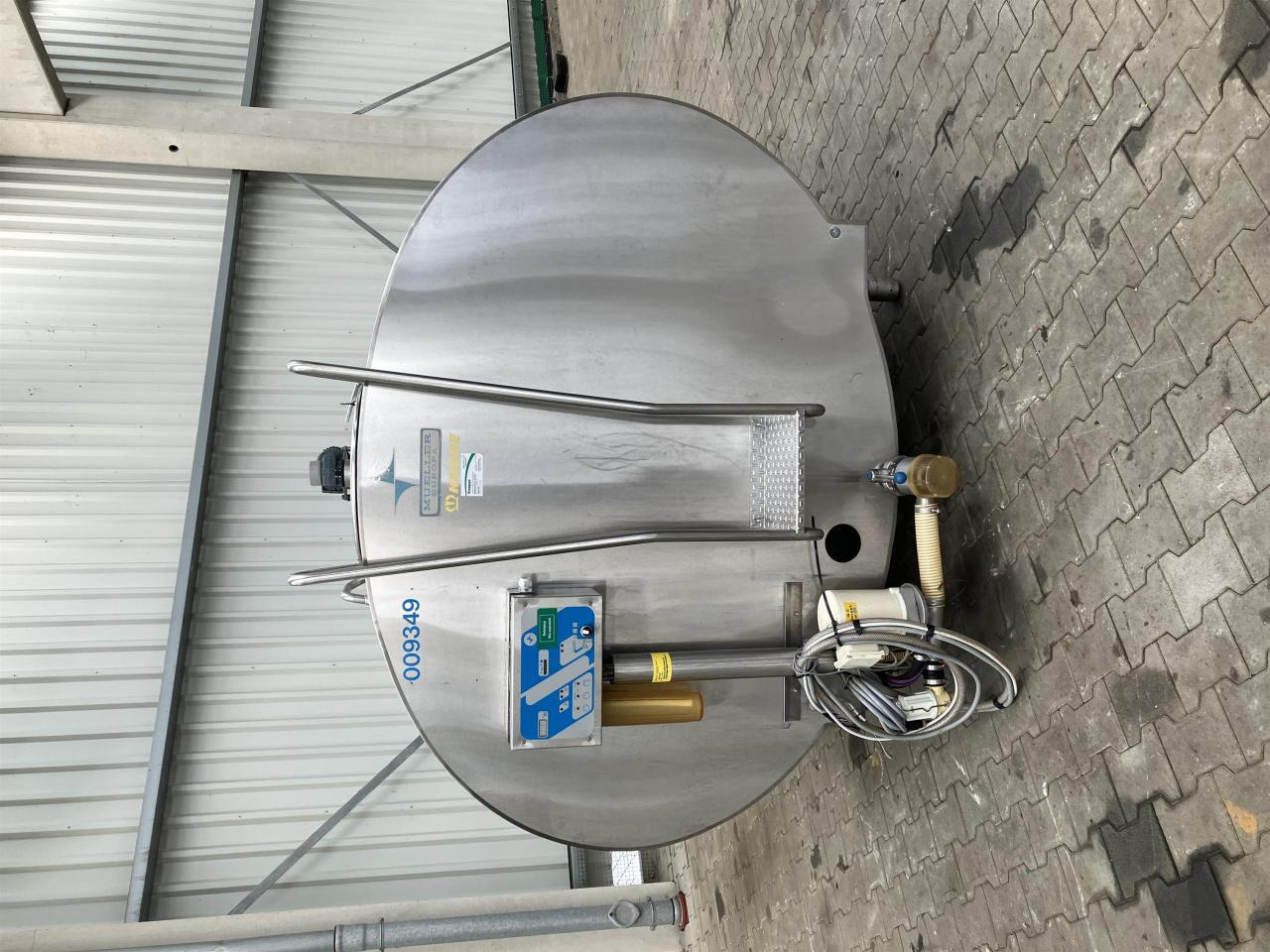 Müller gebr. Milchkühltank, ca. 6.000 Ltr - Zariadenia na dojenie: obrázok 1 Müller gebr. Milchkühltank, ca. 6.000 Ltr - Zariadenia na dojenie: obrázok 1